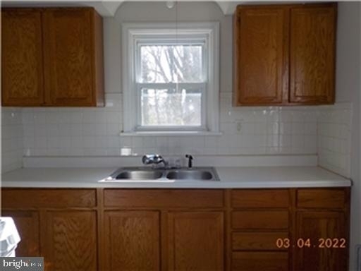 104 Colonial Avenue - Photo 6
