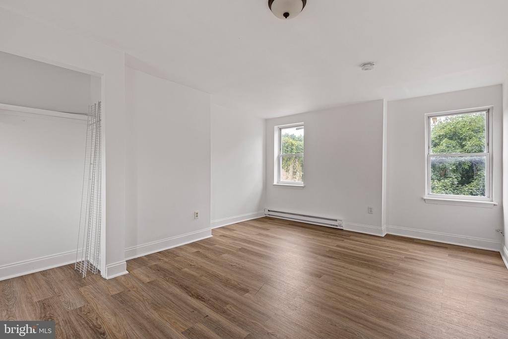 715 W 8th - Photo 8