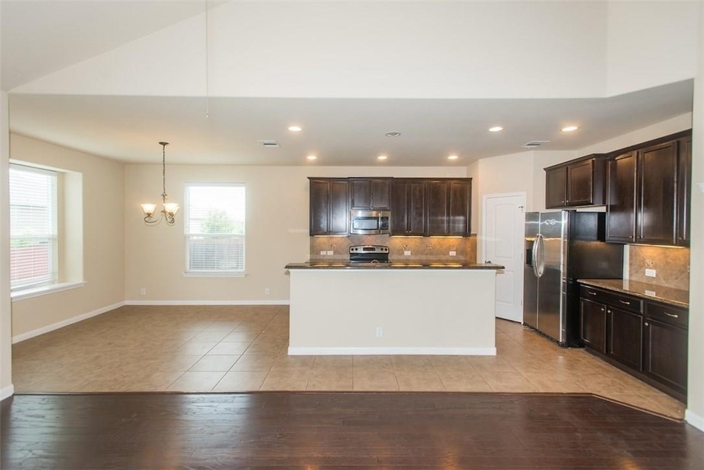 1902 Laminar Creek Rd - Photo 6