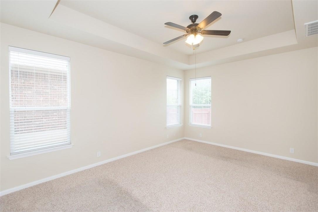1902 Laminar Creek Rd - Photo 14