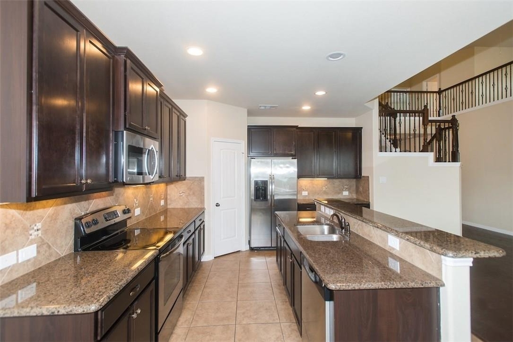 1902 Laminar Creek Rd - Photo 9