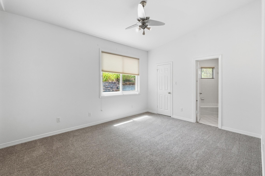 409 Beardsley Ln - Photo 22