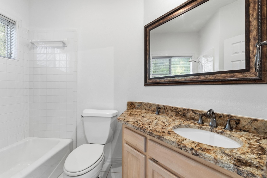409 Beardsley Ln - Photo 23