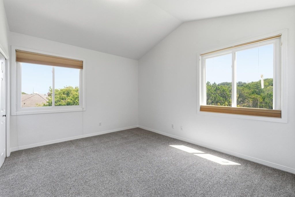 409 Beardsley Ln - Photo 26