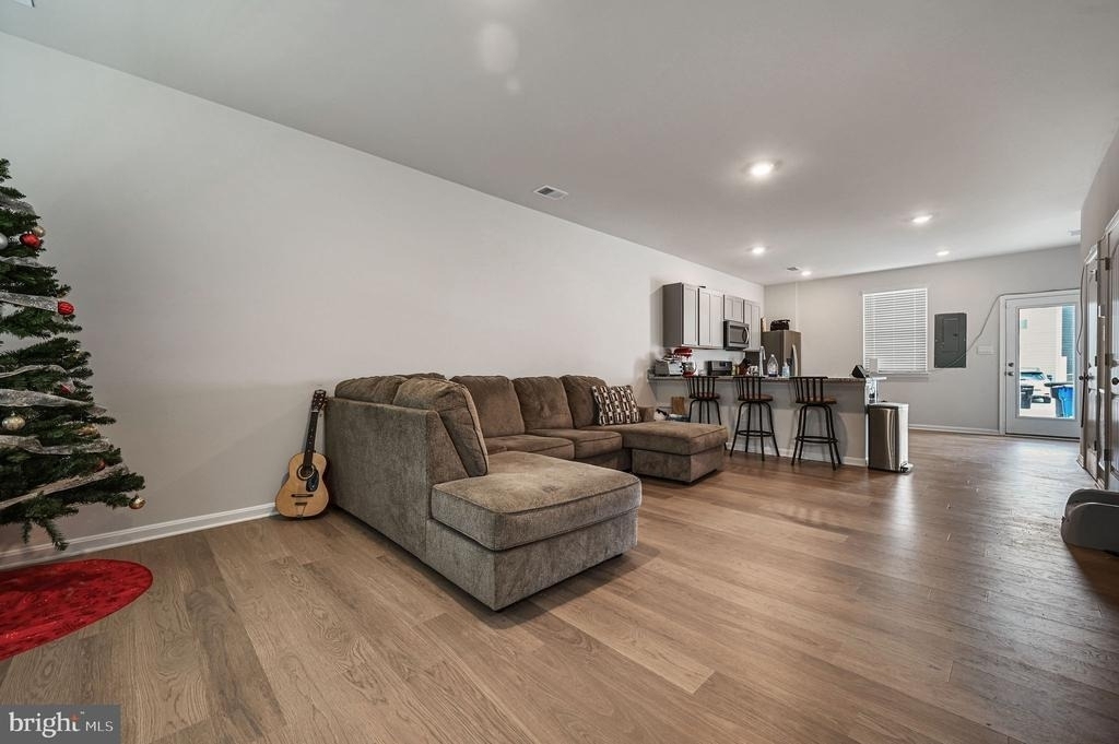113 Ridgely Blvd - Photo 1