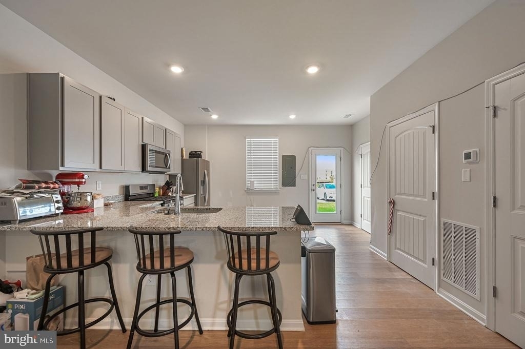113 Ridgely Blvd - Photo 4