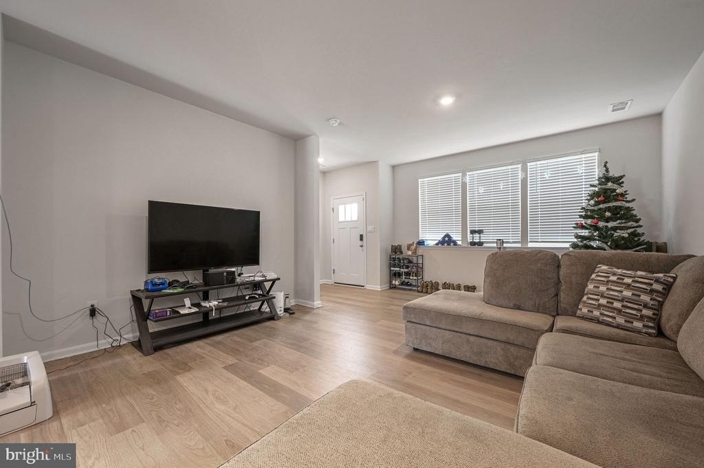 113 Ridgely Blvd - Photo 3
