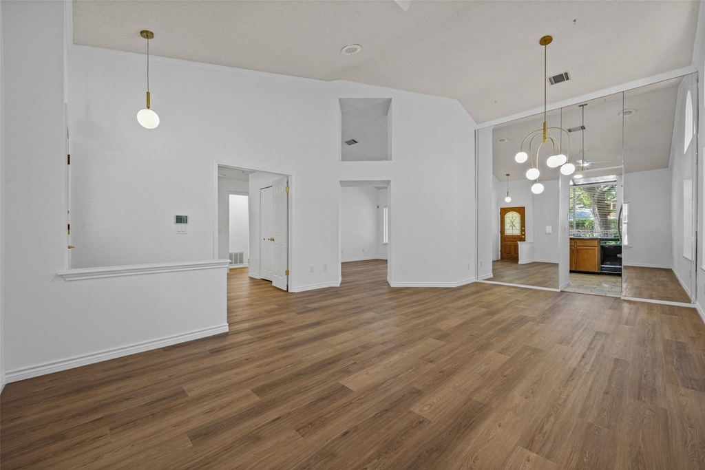8417 Cornerwood Dr - Photo 8