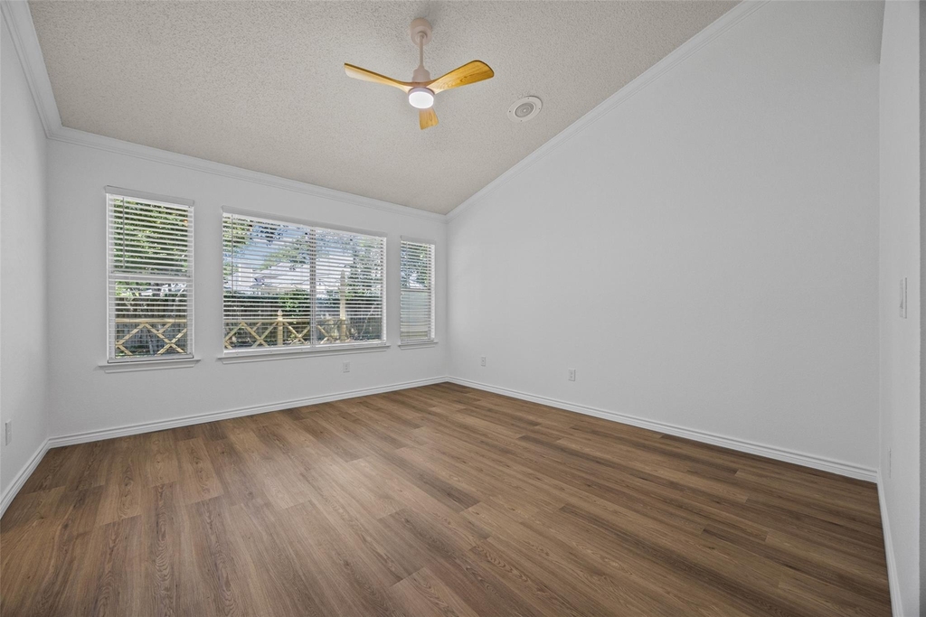 8417 Cornerwood Dr - Photo 15