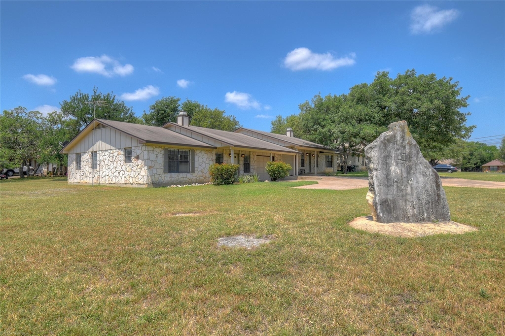 3800 Foust Trl - Photo 0