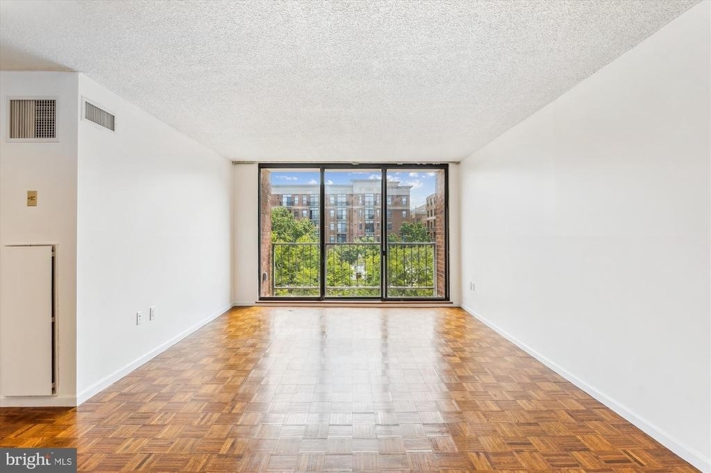 2555 Pennsylvania Avenue Nw - Photo 17