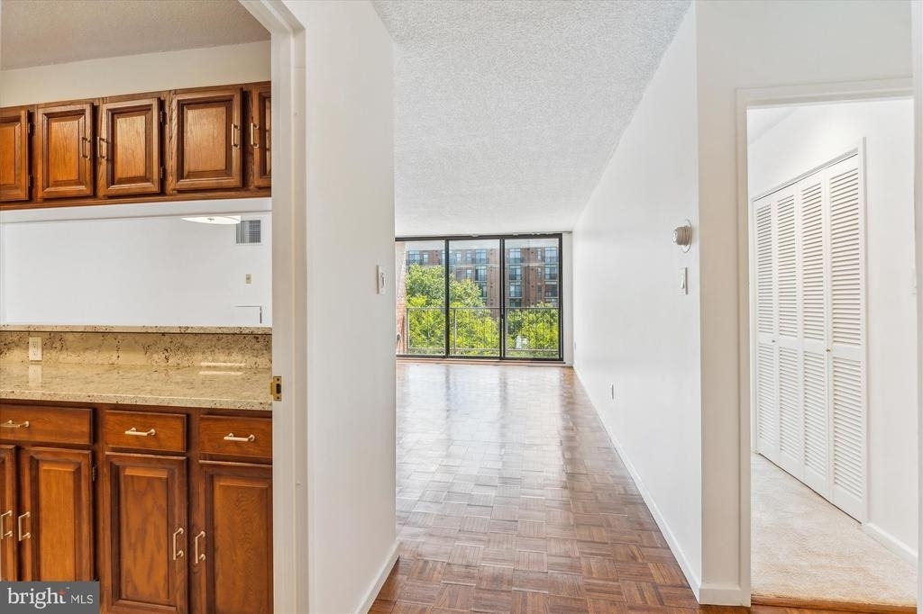 2555 Pennsylvania Avenue Nw - Photo 9