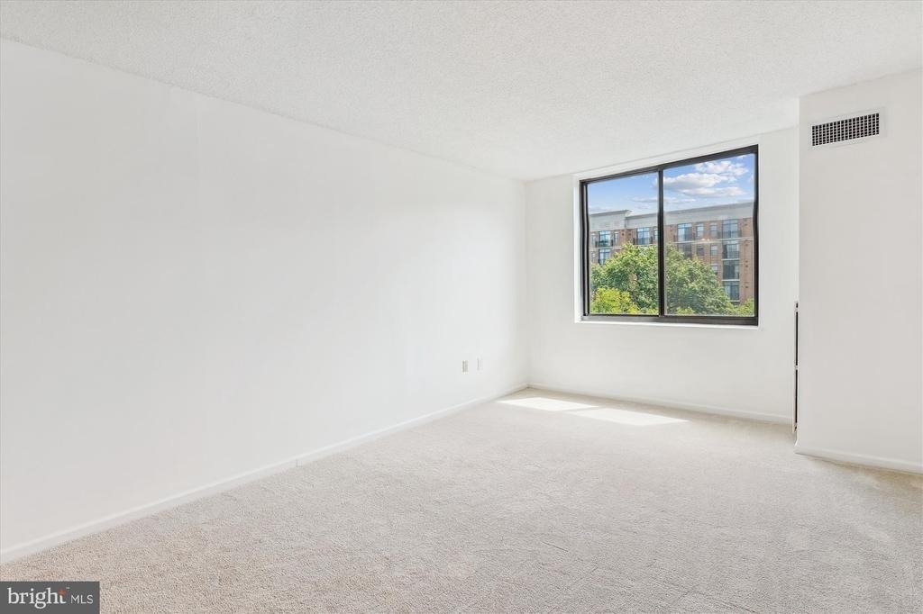 2555 Pennsylvania Avenue Nw - Photo 25