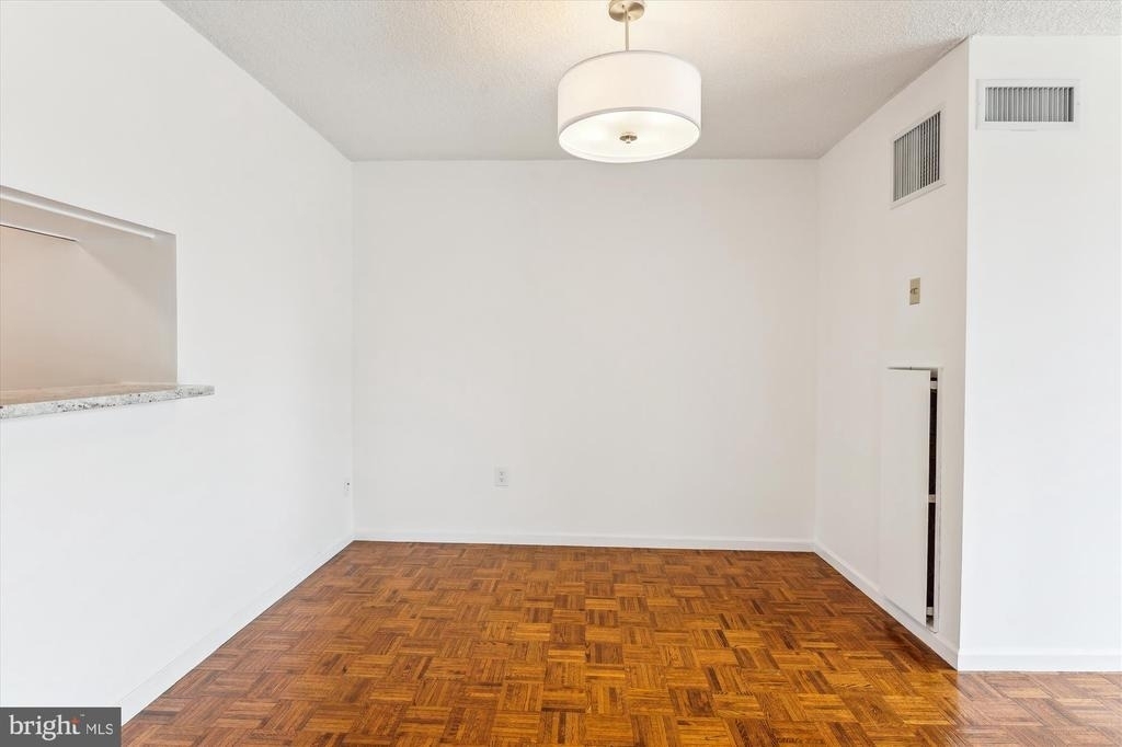 2555 Pennsylvania Avenue Nw - Photo 14