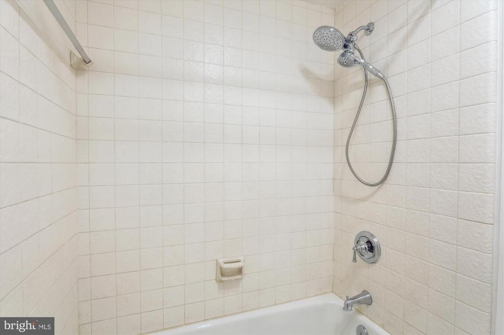 2555 Pennsylvania Avenue Nw - Photo 22