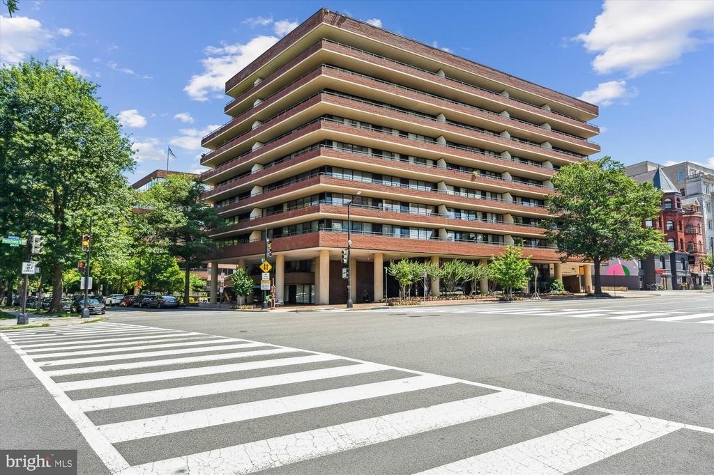 2555 Pennsylvania Avenue Nw - Photo 31