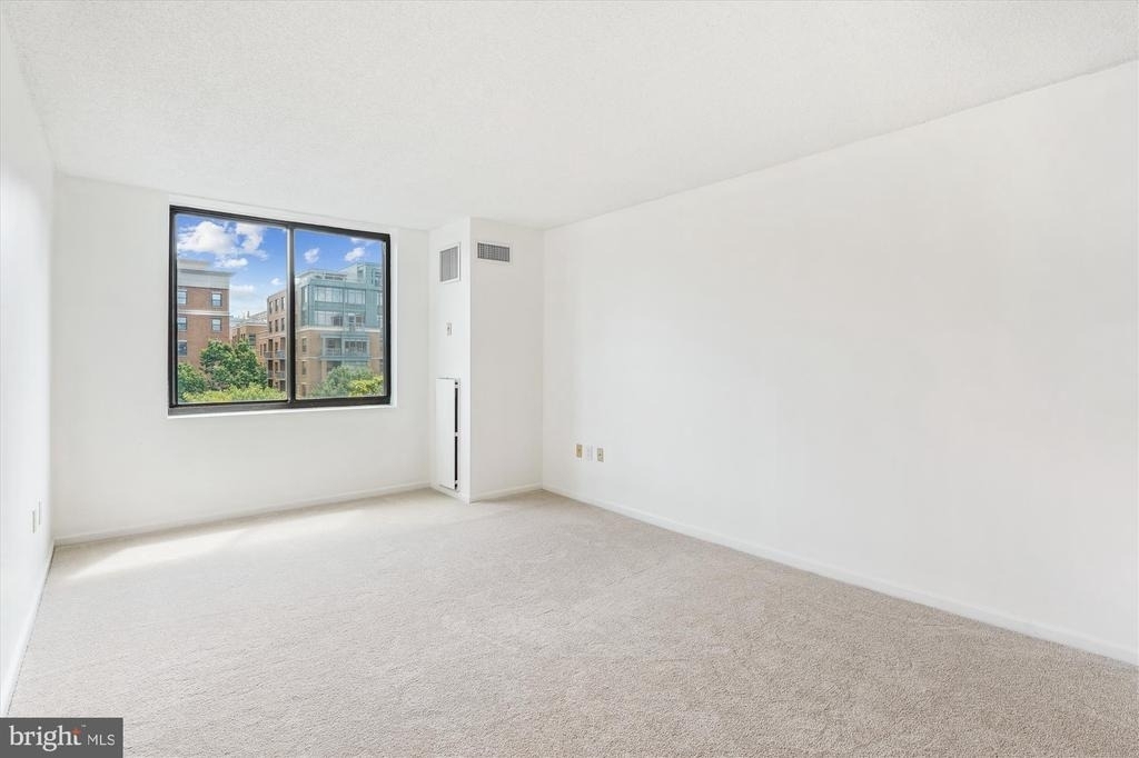 2555 Pennsylvania Avenue Nw - Photo 23