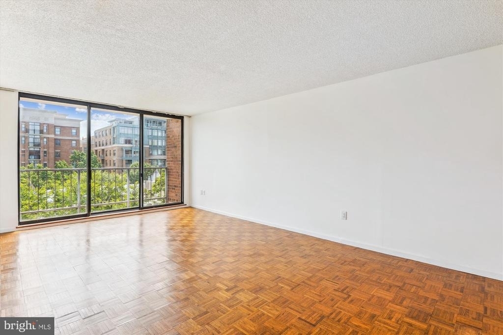 2555 Pennsylvania Avenue Nw - Photo 16
