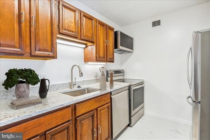 2555 Pennsylvania Avenue Nw - Photo 1