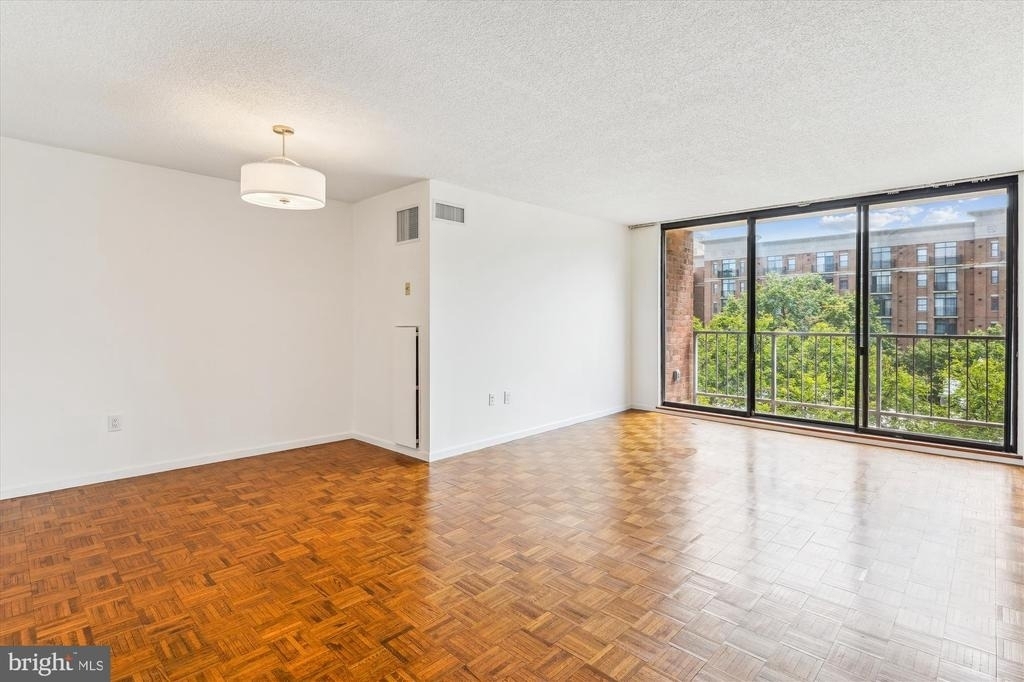 2555 Pennsylvania Avenue Nw - Photo 13