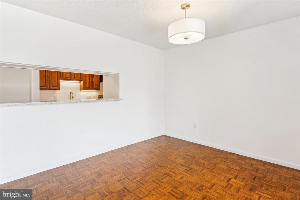 2555 Pennsylvania Avenue Nw - Photo 15