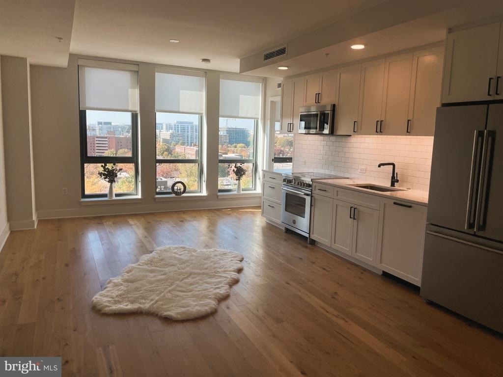 1211 Van Street Se - Photo 3