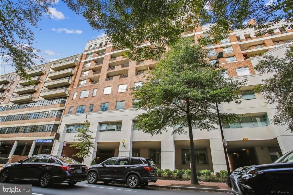 1230 23rd Street Nw - Photo 2