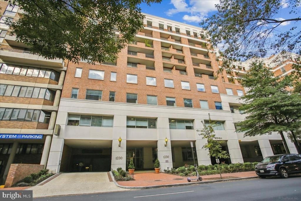 1230 23rd Street Nw - Photo 1
