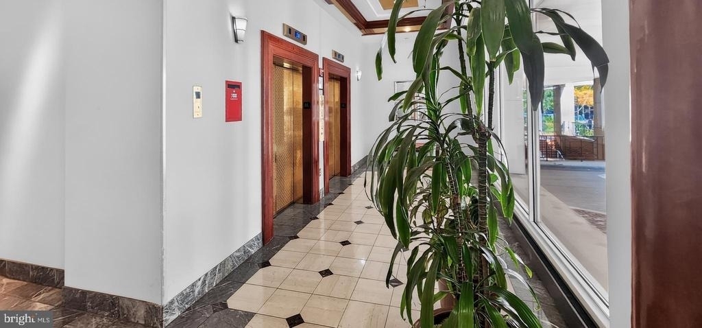 1230 23rd Street Nw - Photo 5