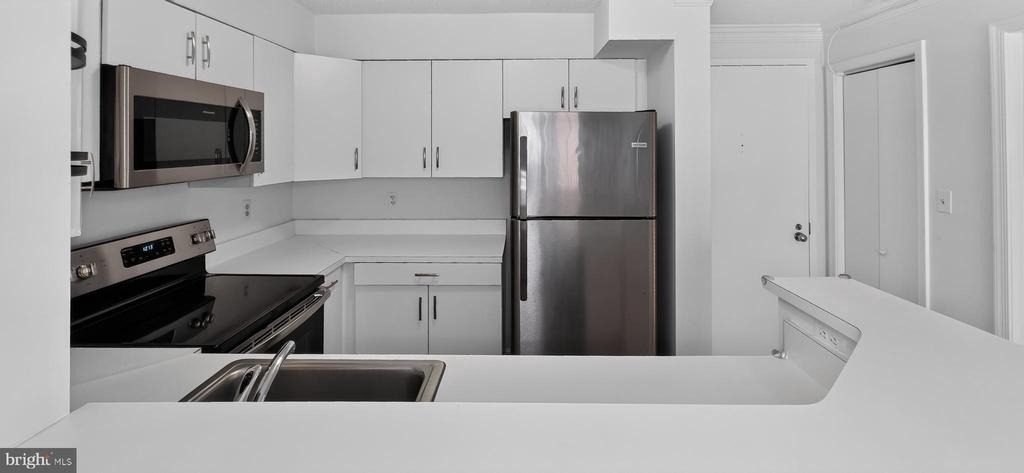 1230 23rd Street Nw - Photo 9