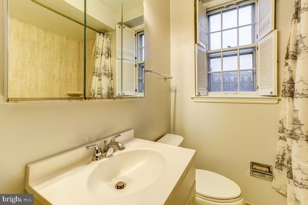 3855 Rodman Street Nw - Photo 24