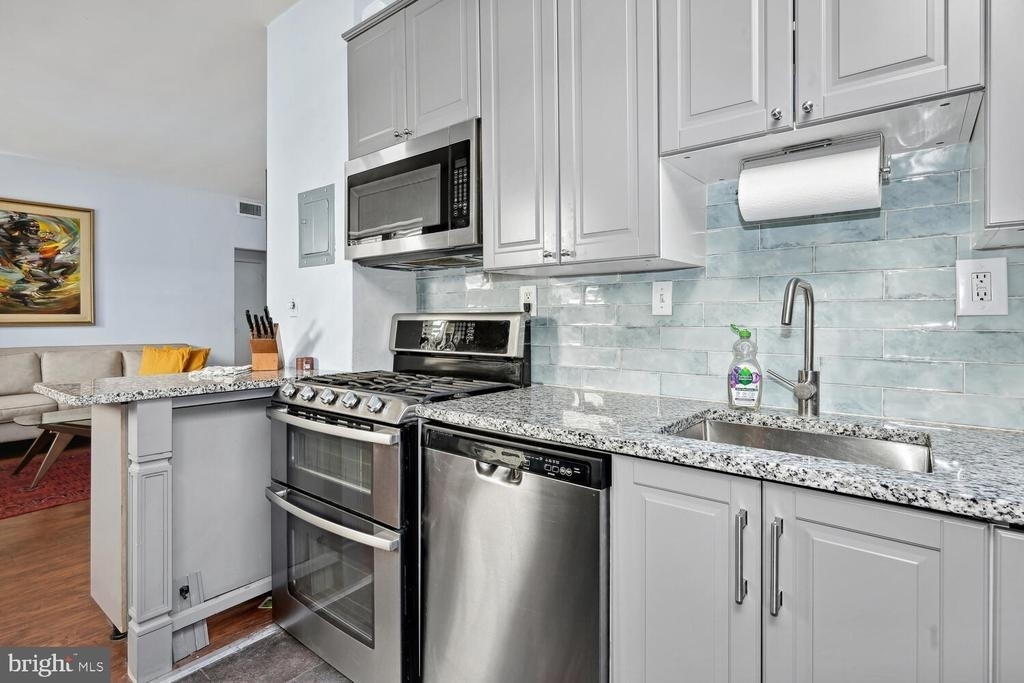 1669 Columbia Road Nw - Photo 8