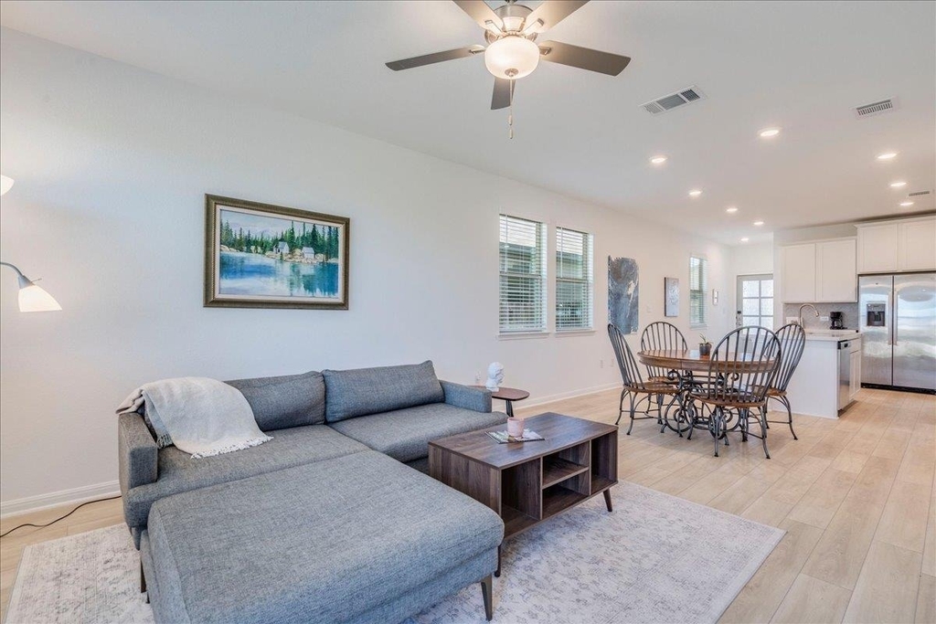 802 Papaya Dr - Photo 8