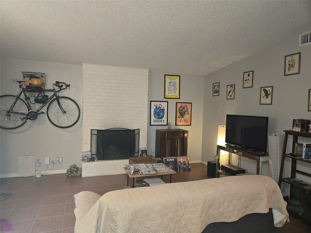 8910 Little Walnut Pkwy - Photo 7