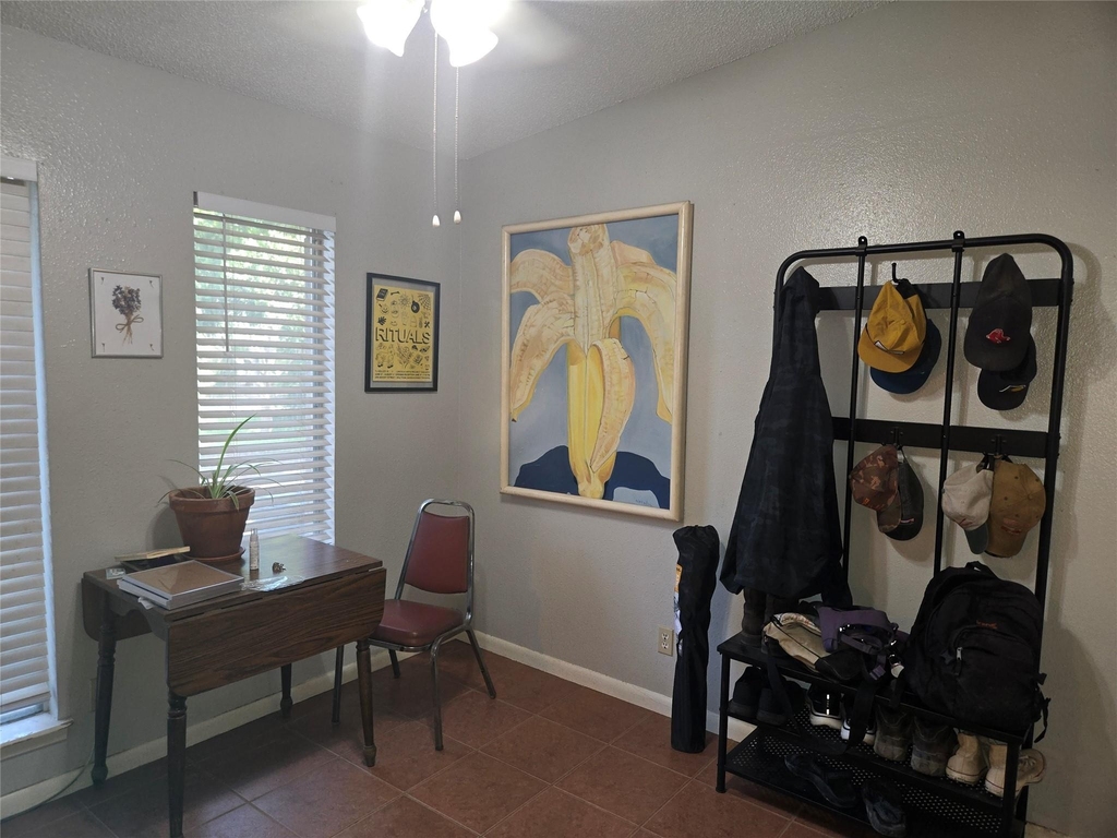 8910 Little Walnut Pkwy - Photo 12