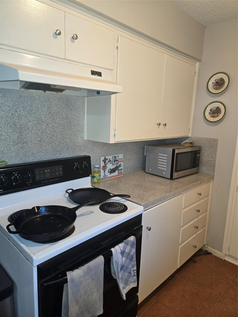 8910 Little Walnut Pkwy - Photo 8