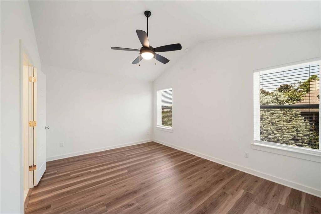 5160 N Aw Grimes Blvd - Photo 11