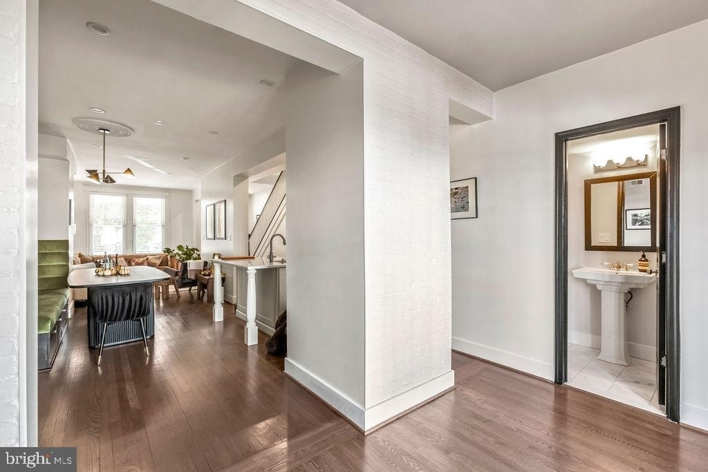 318 Todd Place Ne - Photo 12