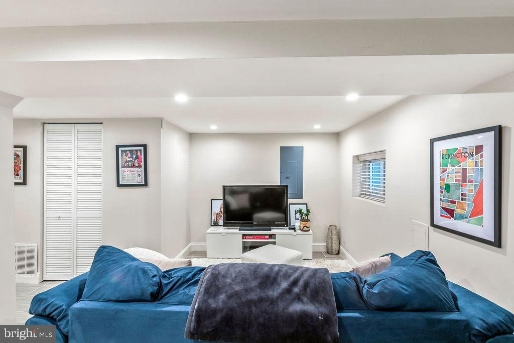 318 Todd Place Ne - Photo 27