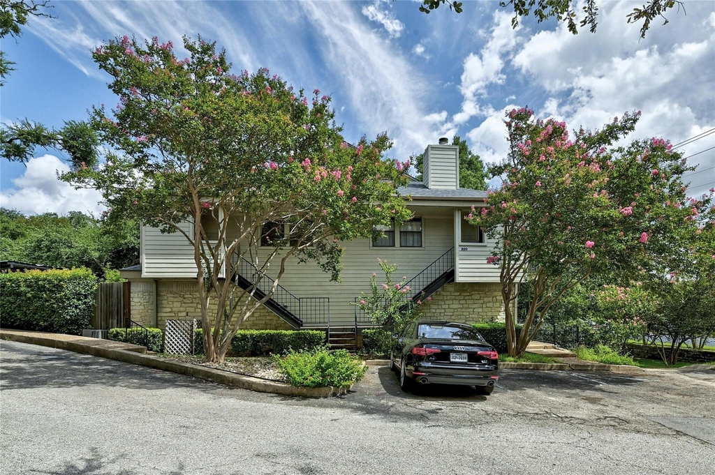 9226 Jollyville Rd - Photo 1
