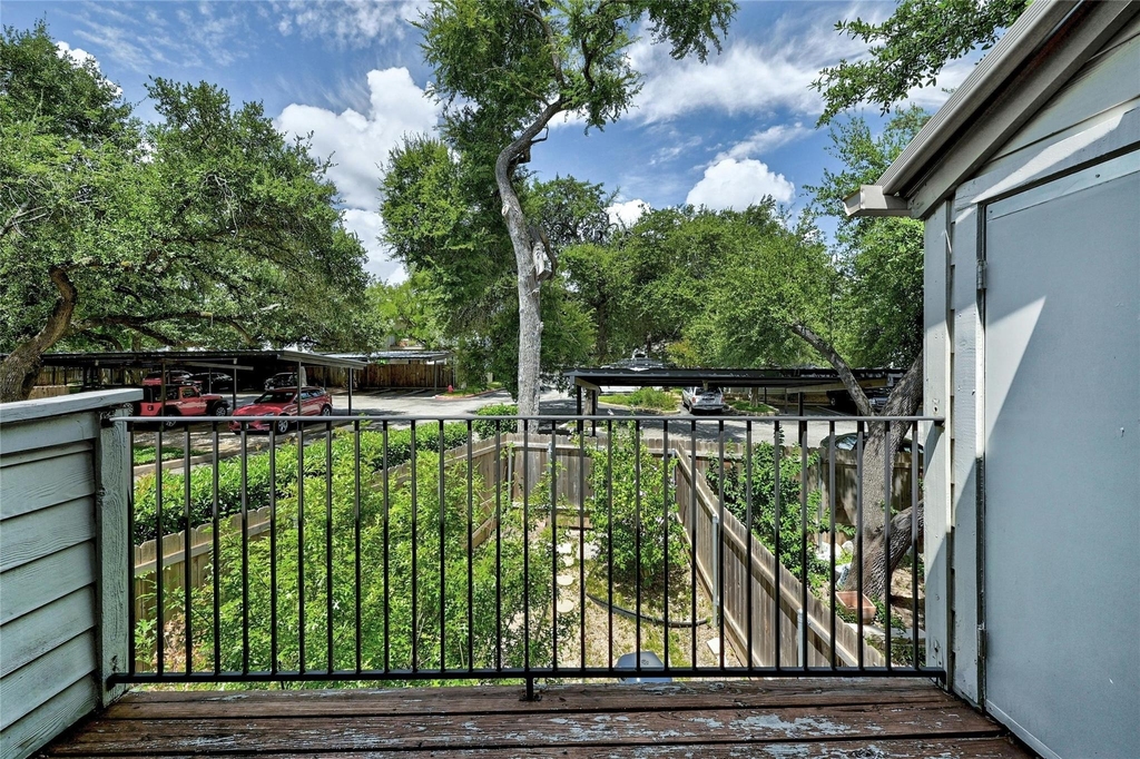 9226 Jollyville Rd - Photo 10
