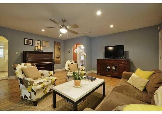 1404 Karen Ave - Photo 2