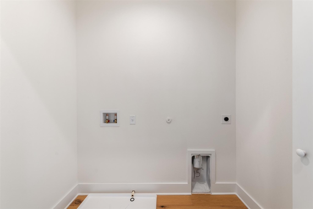 302 E 19.5 St - Photo 28