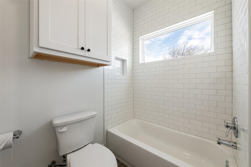 302 E 19.5 St - Photo 27