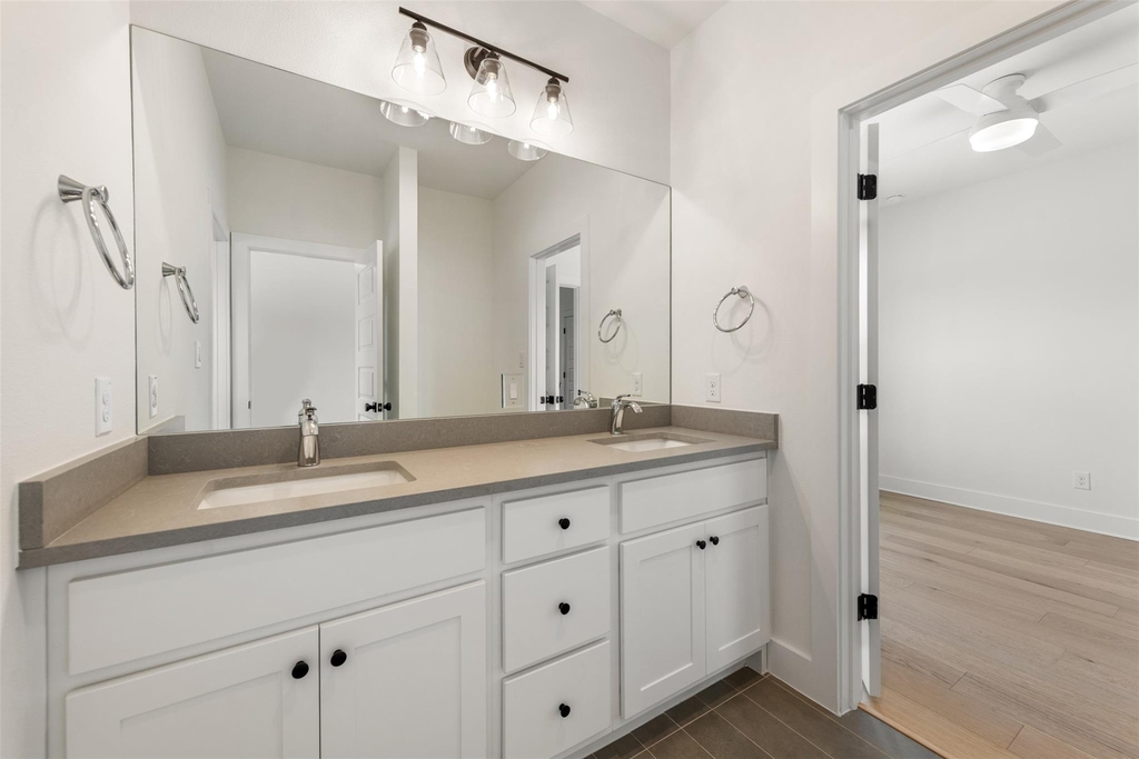 302 E 19.5 St - Photo 26