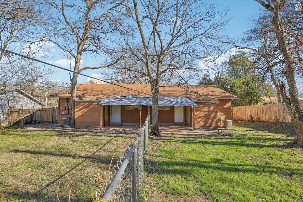 418 Sarah St - Photo 23