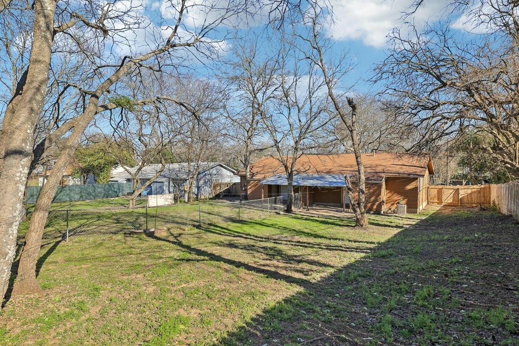 418 Sarah St - Photo 24