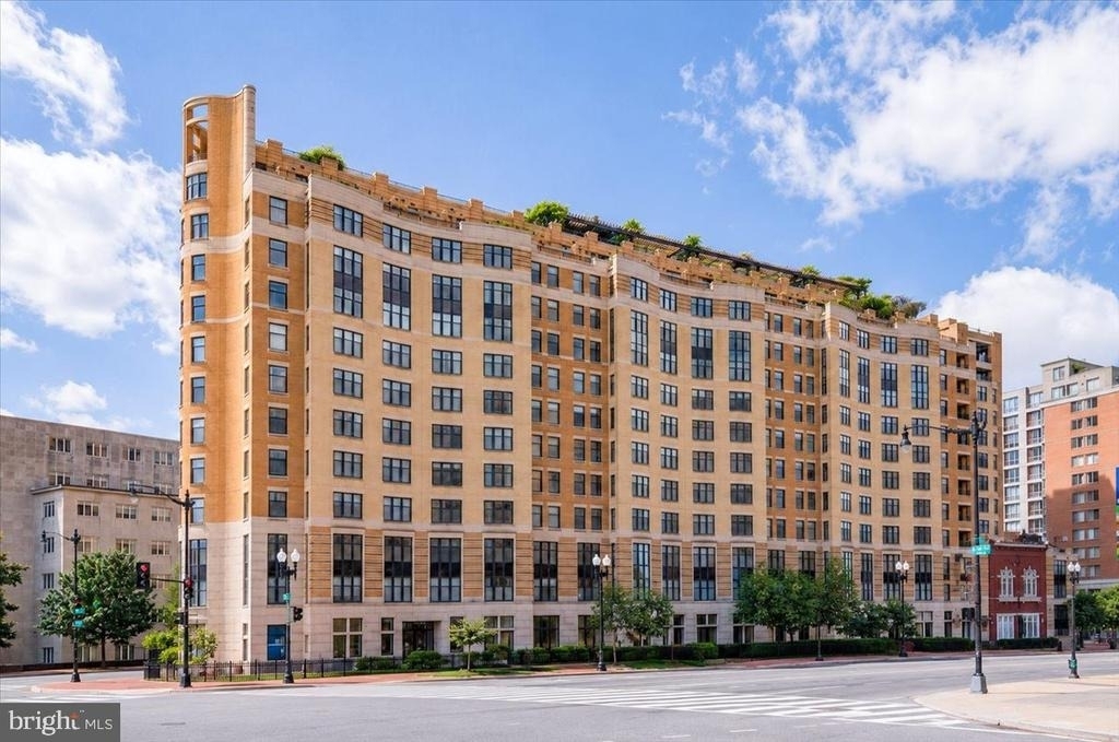 400 Massachusetts Avenue Nw - Photo 1