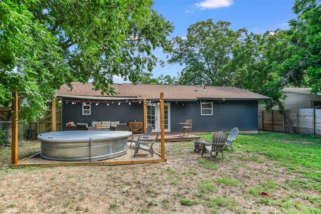 805 Eberhart Ln - Photo 17