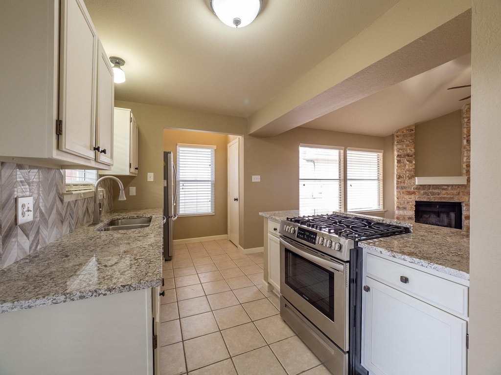 16829 Whitebrush Loop - Photo 3